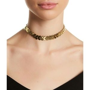 Gold continuous leaf choker necklace